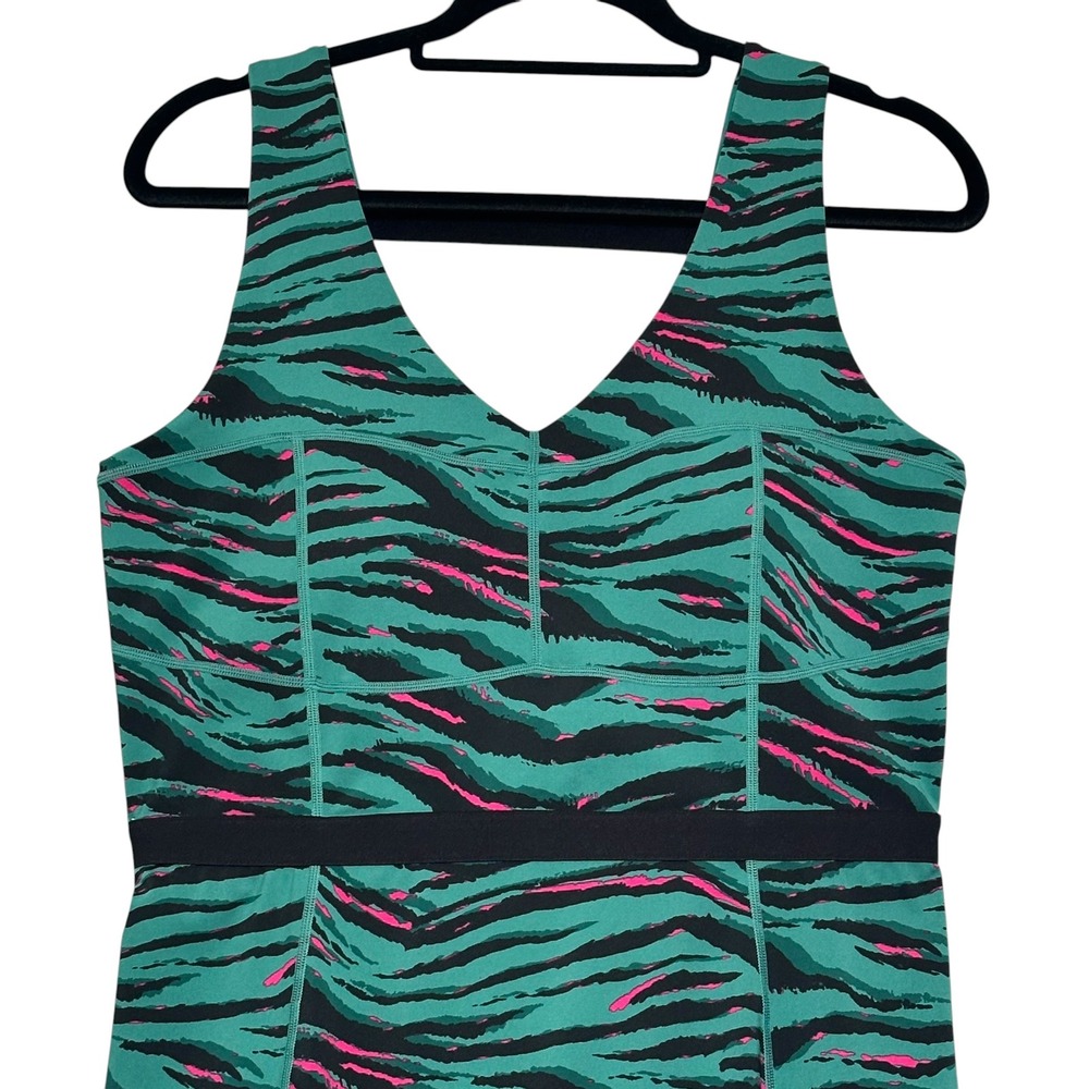 Fabletics Bodysuit Jumpsuit Motion 365+ Tiger Print Cutout‎ Green Black Pink XL - Picture 4 of 16